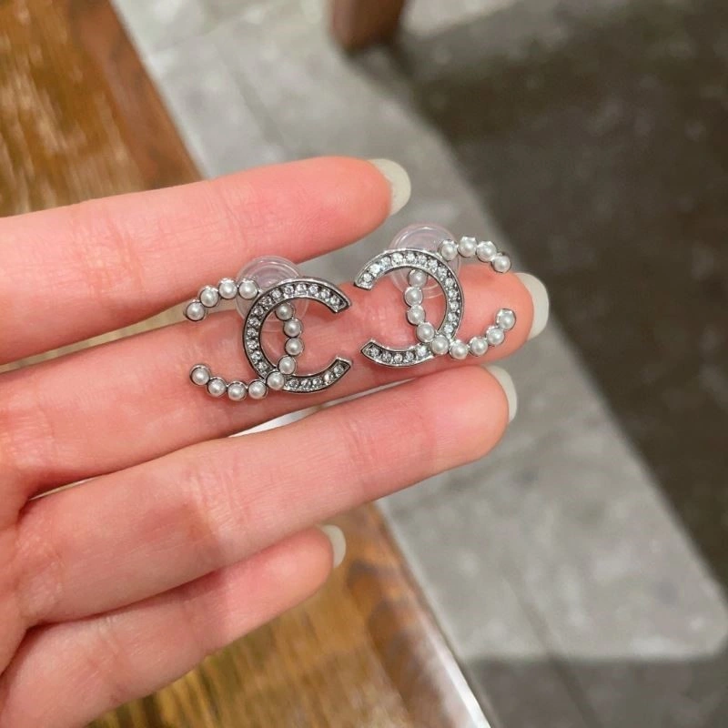 Effortless Chanel Earrings 225151