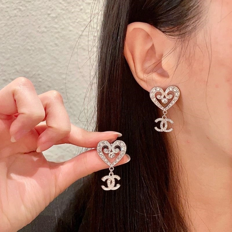 Snug Chanel Earrings 225149