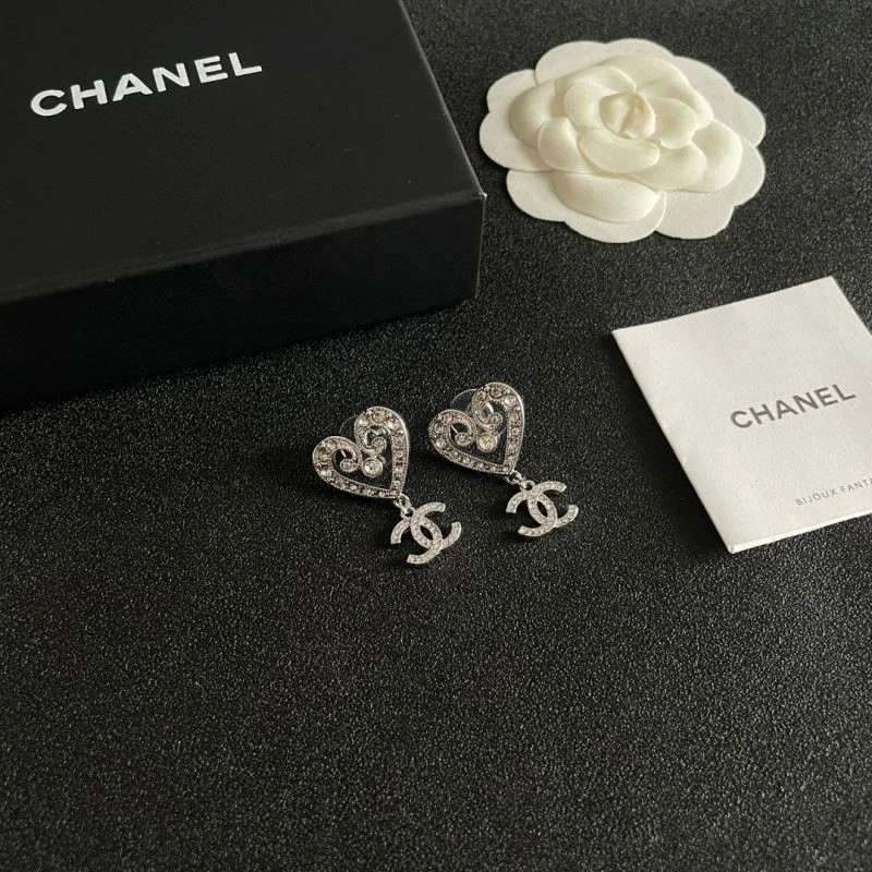Snug Chanel Earrings 225149