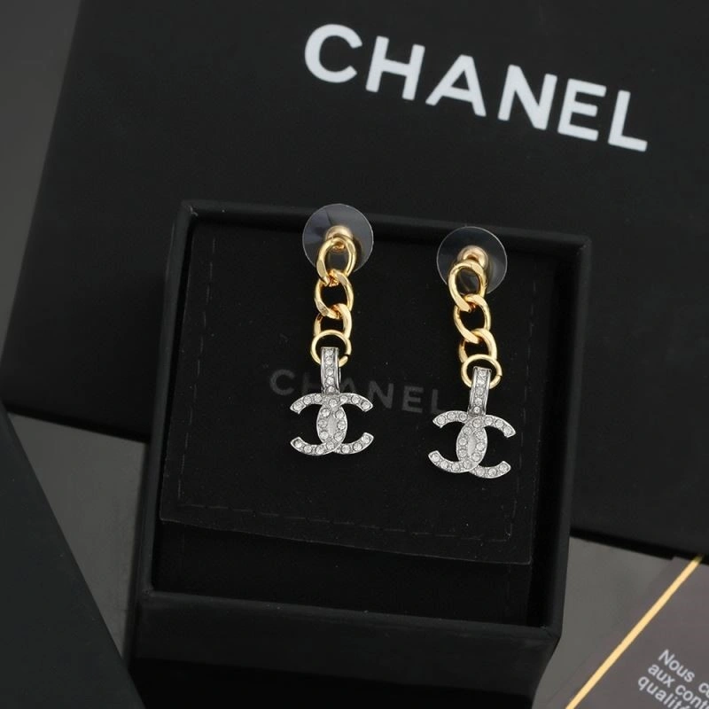 Trendsetting Chanel Earrings 225202