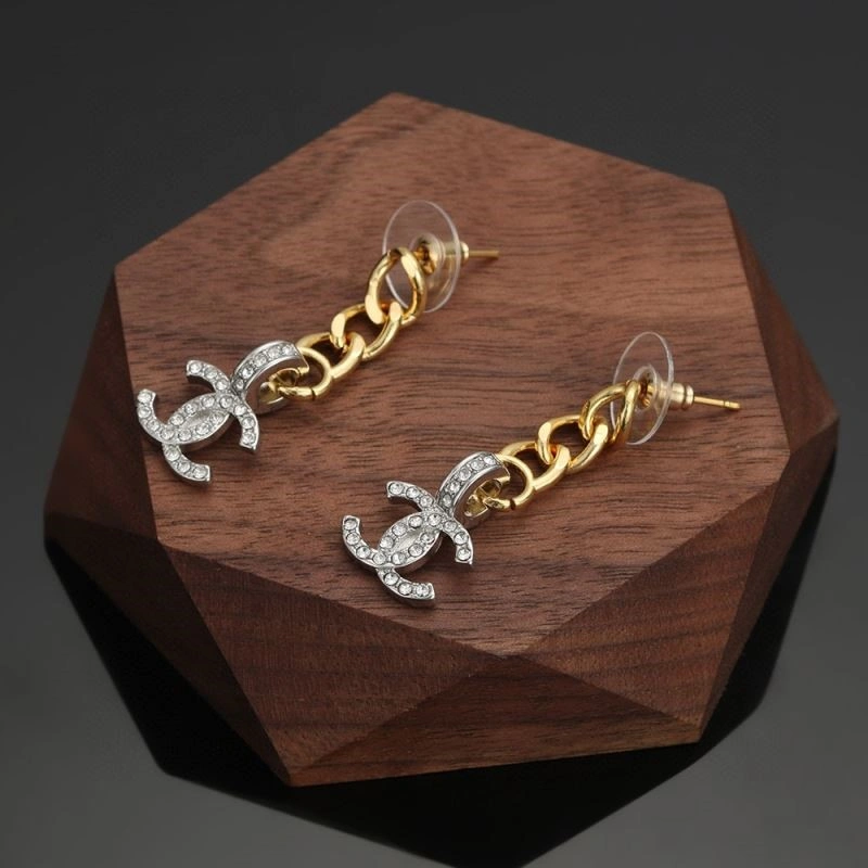 Trendsetting Chanel Earrings 225202