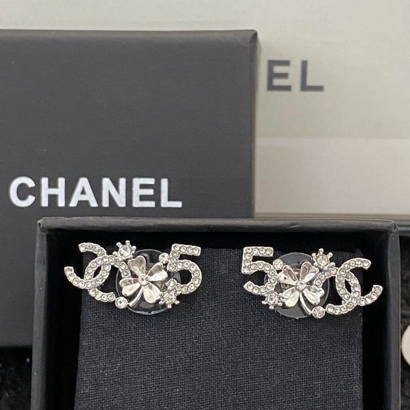 Chanel Earrings Durable 225137