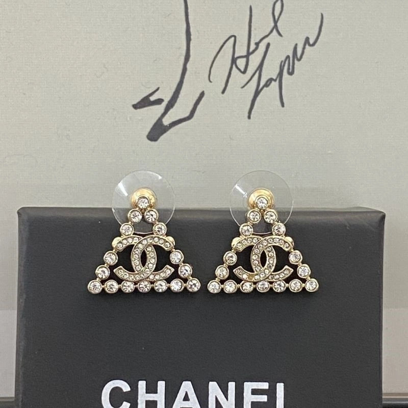 Comfortable Chanel Earrings 225175