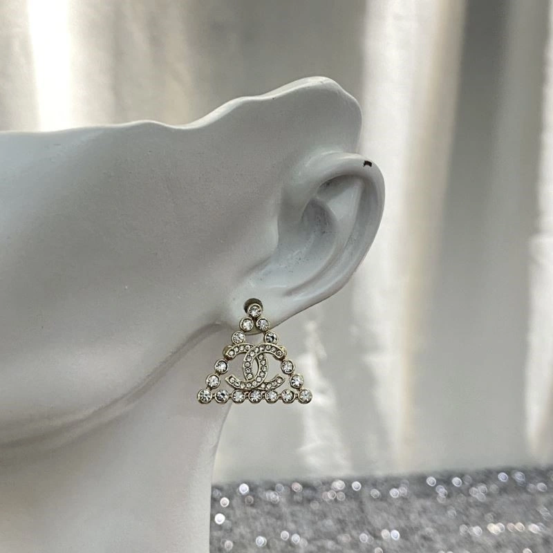Comfortable Chanel Earrings 225175