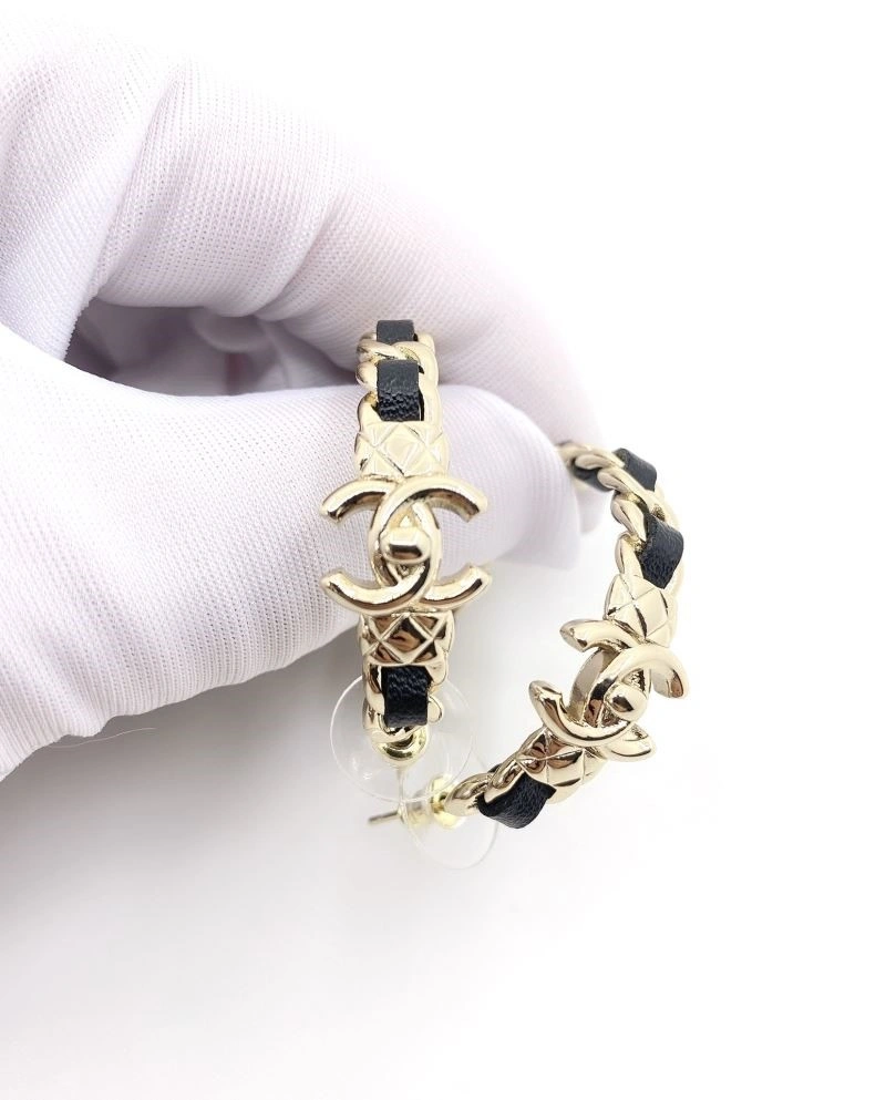 Unique Chanel Earrings 225168