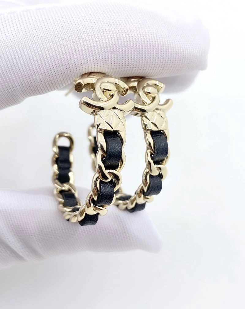 Unique Chanel Earrings 225168