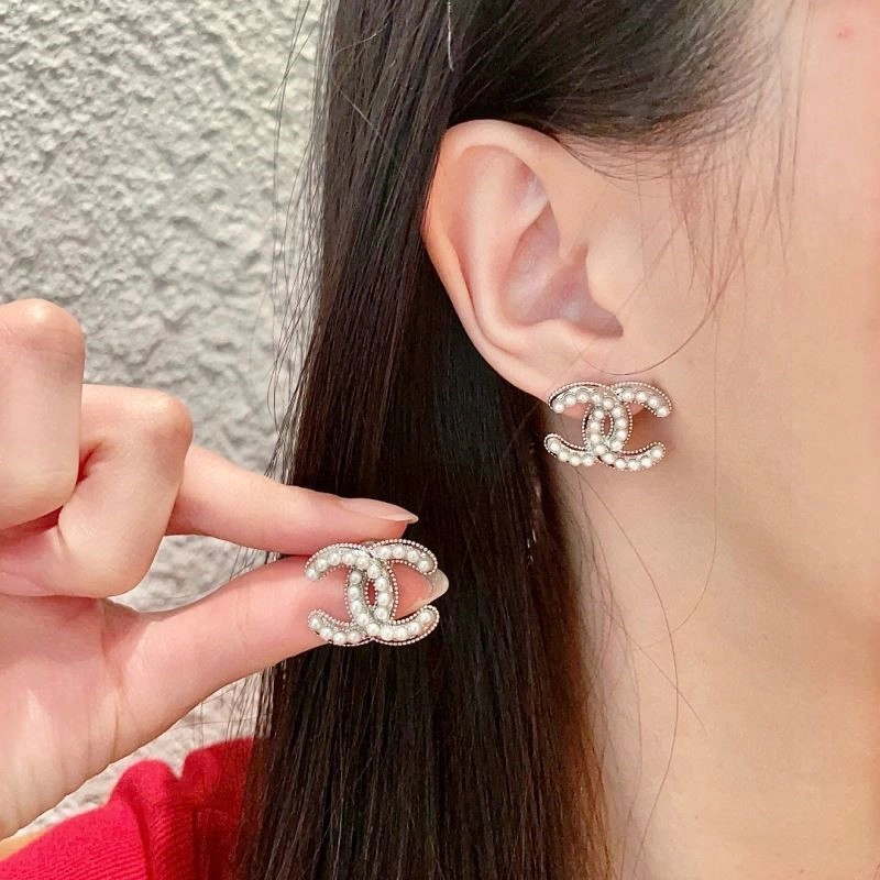 Chanel Earrings Refined 225125