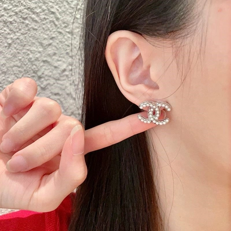 Chanel Earrings Refined 225125