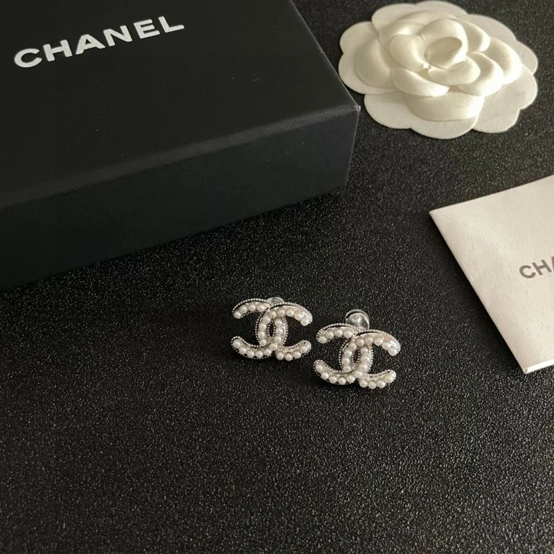 Chanel Earrings Refined 225125
