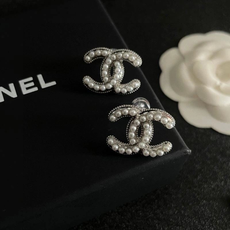 Chanel Earrings Refined 225125
