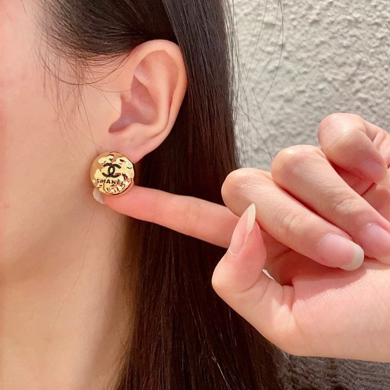 Chanel Earrings Supportive 225123