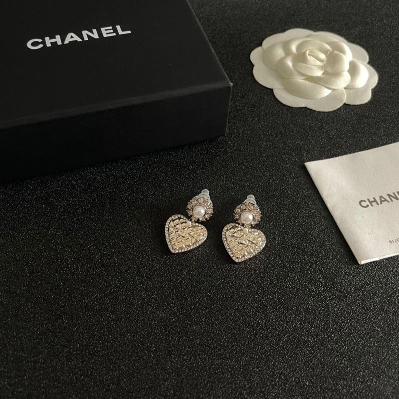 Sustainable Chanel Earrings 225141