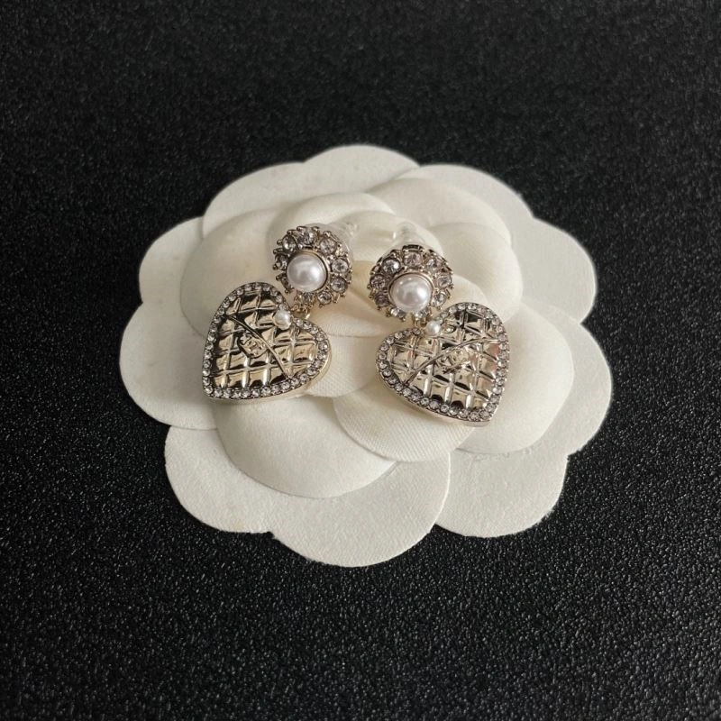 Sustainable Chanel Earrings 225141