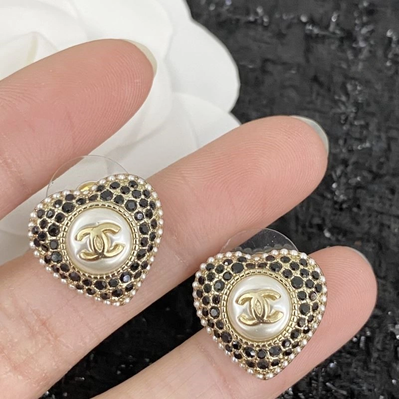 Chanel Earrings Practical 225122