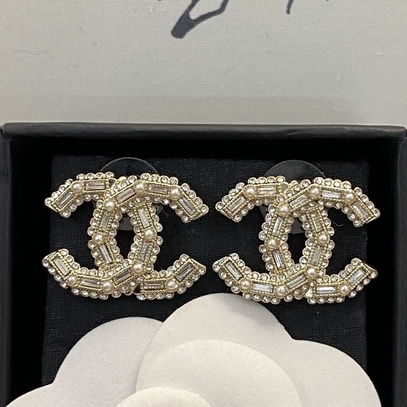 Durable Chanel Earrings 225171