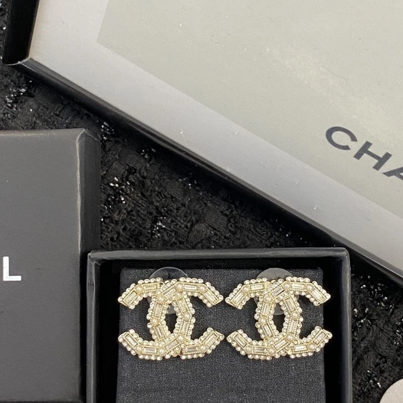 Durable Chanel Earrings 225171