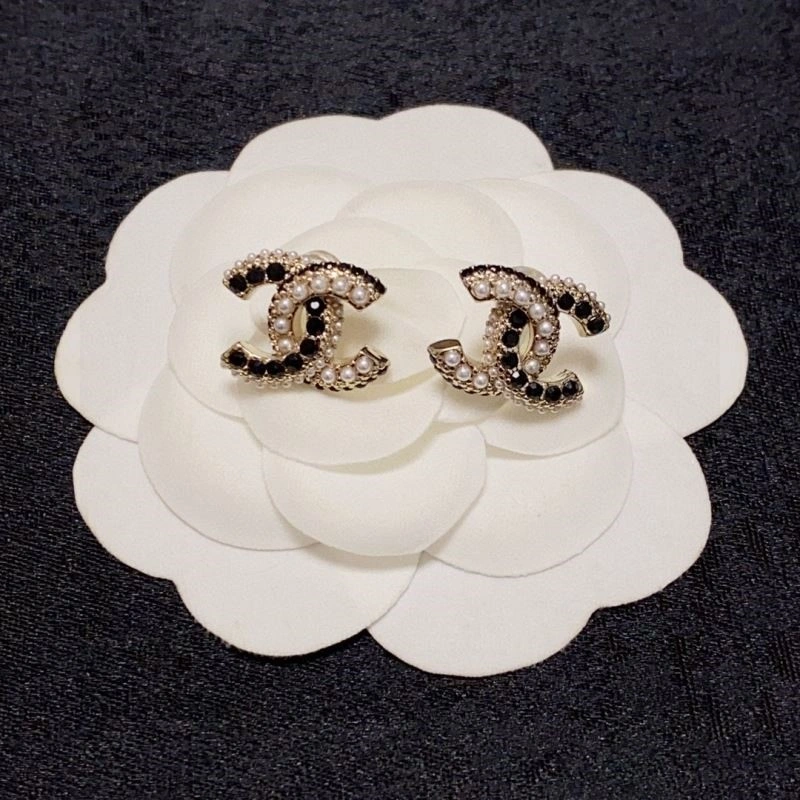 Unisex Chanel Earrings 225109