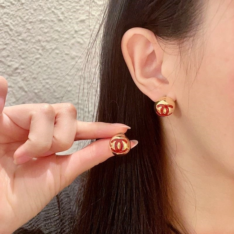Chanel Earrings Compact 225096