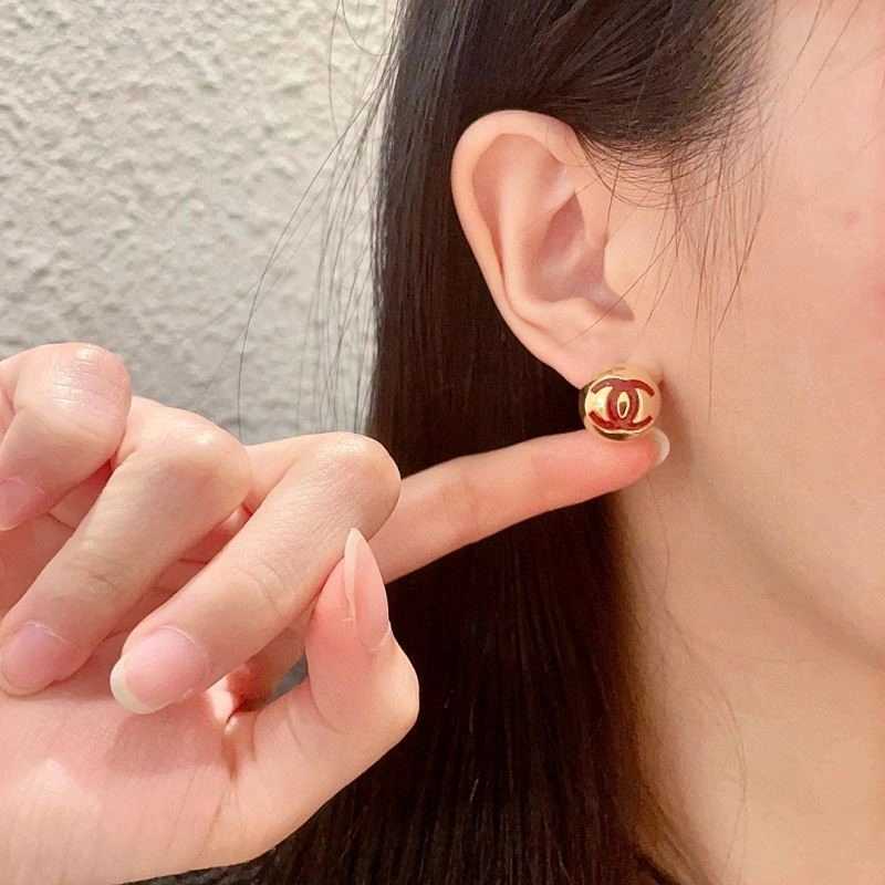 Chanel Earrings Compact 225096