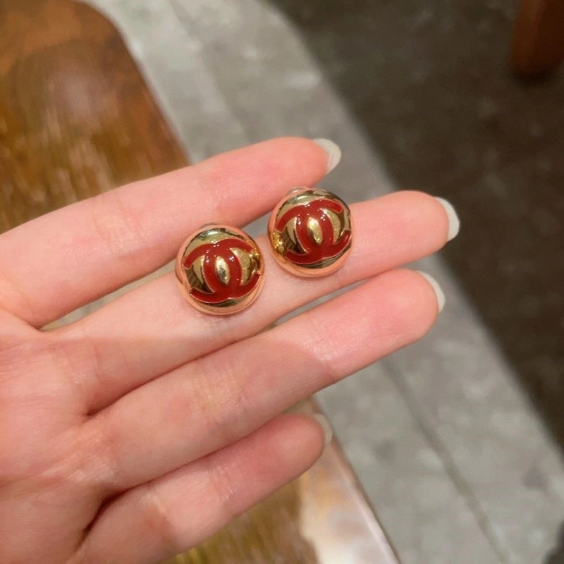 Chanel Earrings Compact 225096