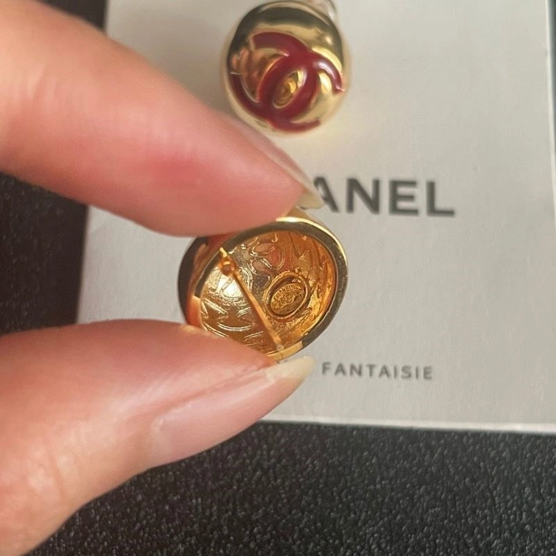 Chanel Earrings Compact 225096