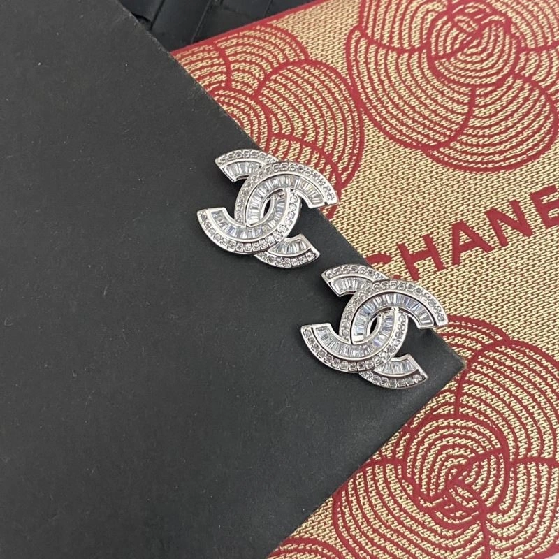 Chanel Earrings ComfortFit 225200
