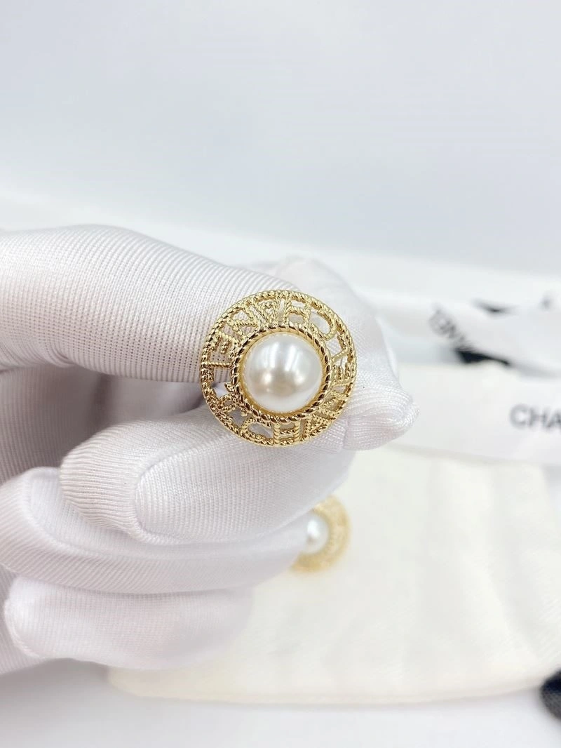 Chanel Earrings Sporty 225100