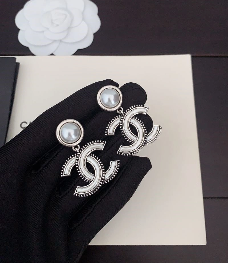 Practical Chanel Earrings 225101