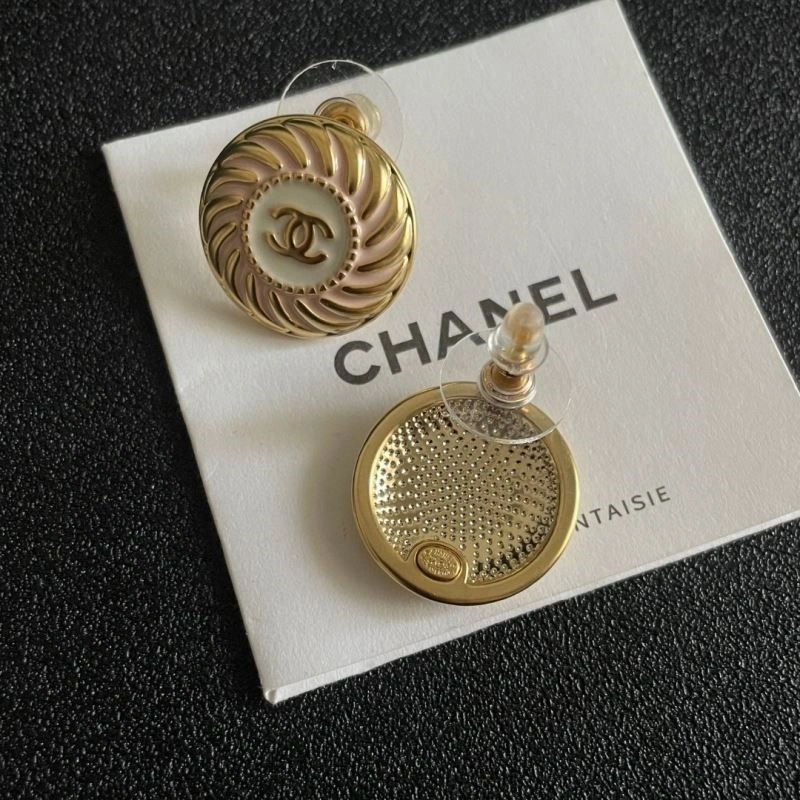 Chanel Earrings Versatile 225084