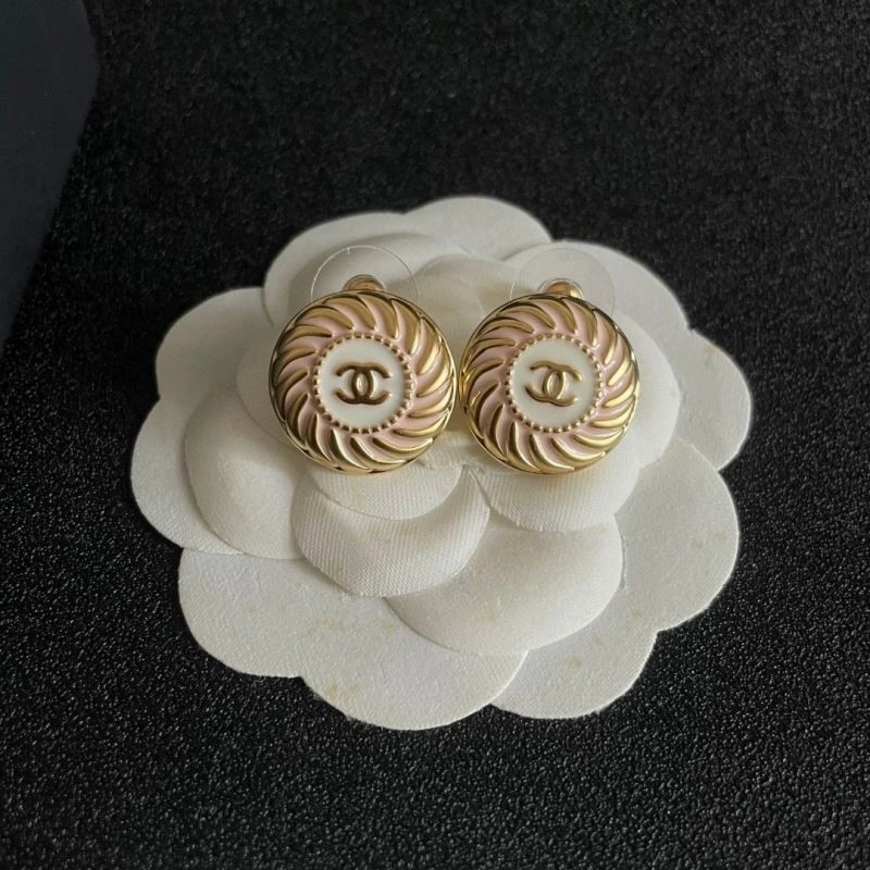 Chanel Earrings Versatile 225084