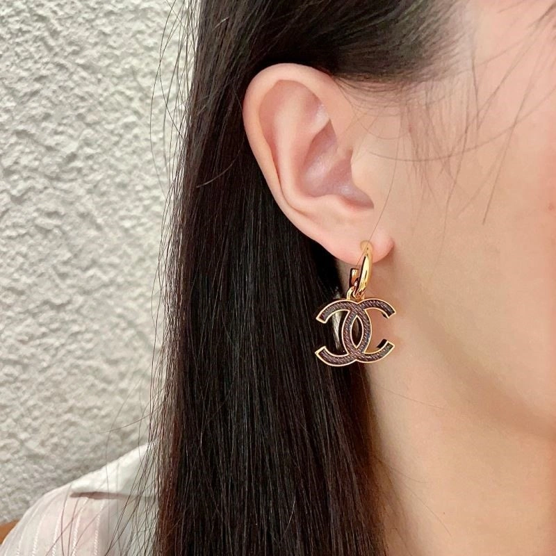 Sophisticated Chanel Earrings 225088