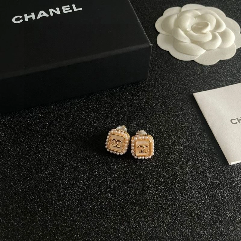 Refined Chanel Earrings 225187