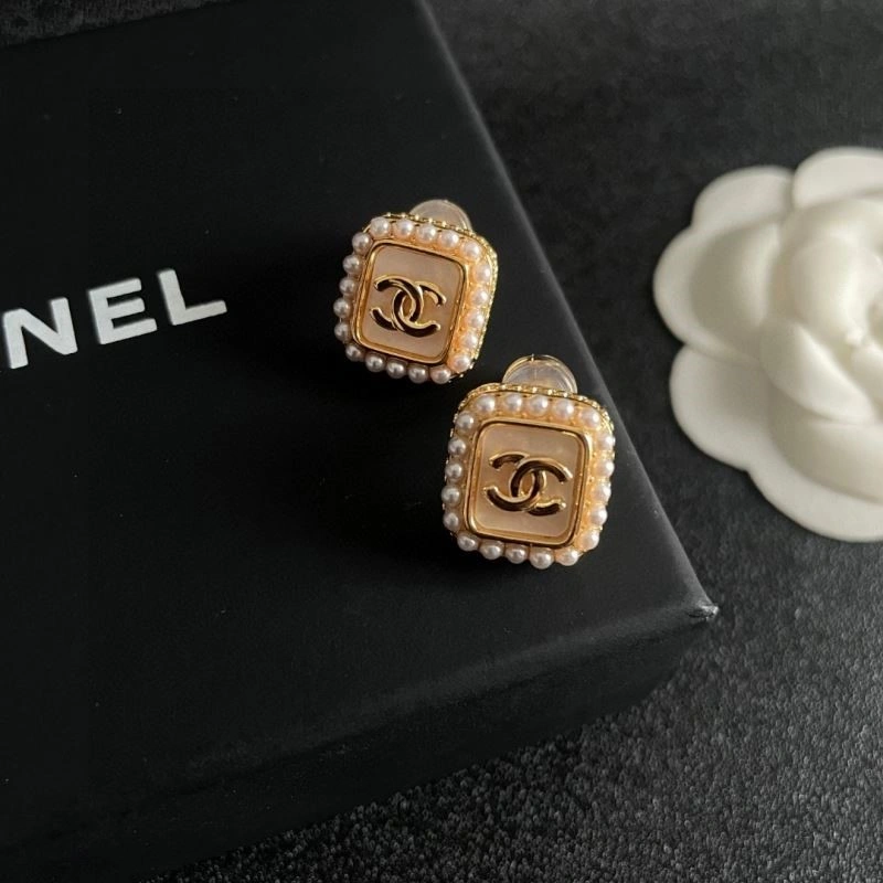 Refined Chanel Earrings 225187