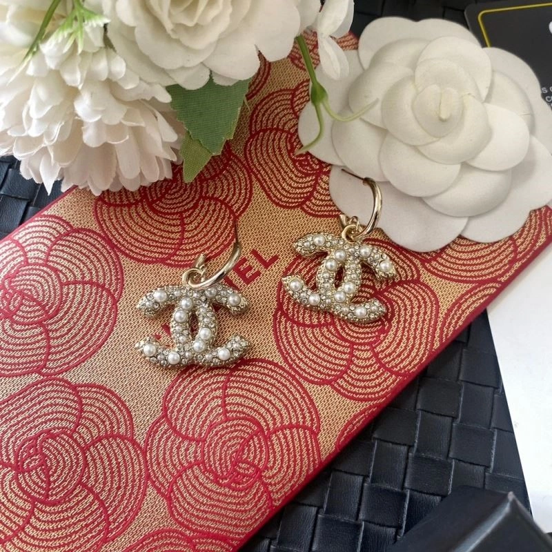 Affordable Chanel Earrings 225140