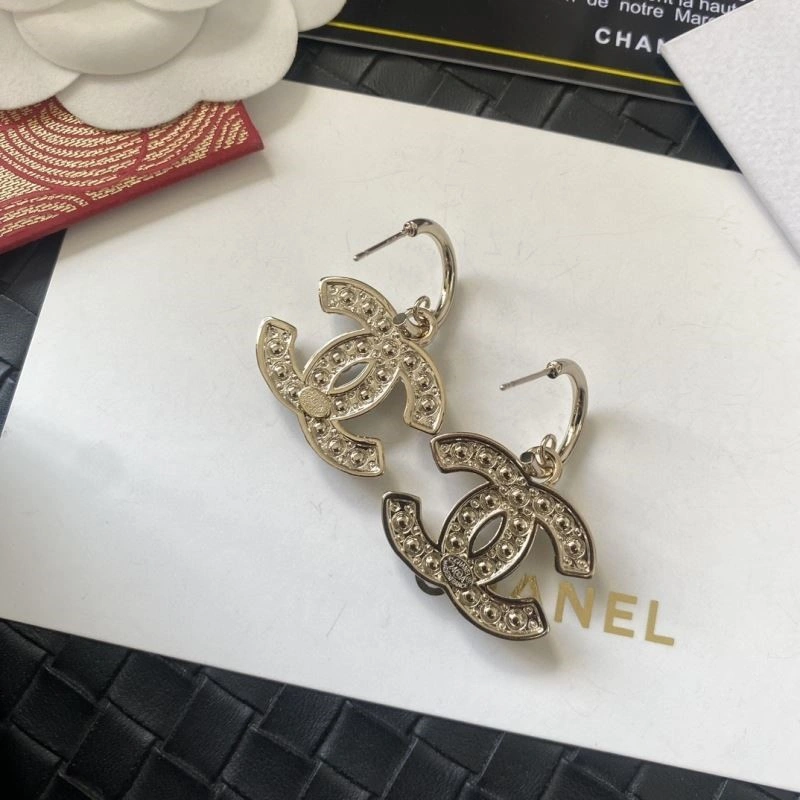 Affordable Chanel Earrings 225140