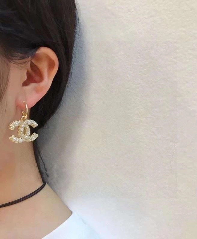 Affordable Chanel Earrings 225140