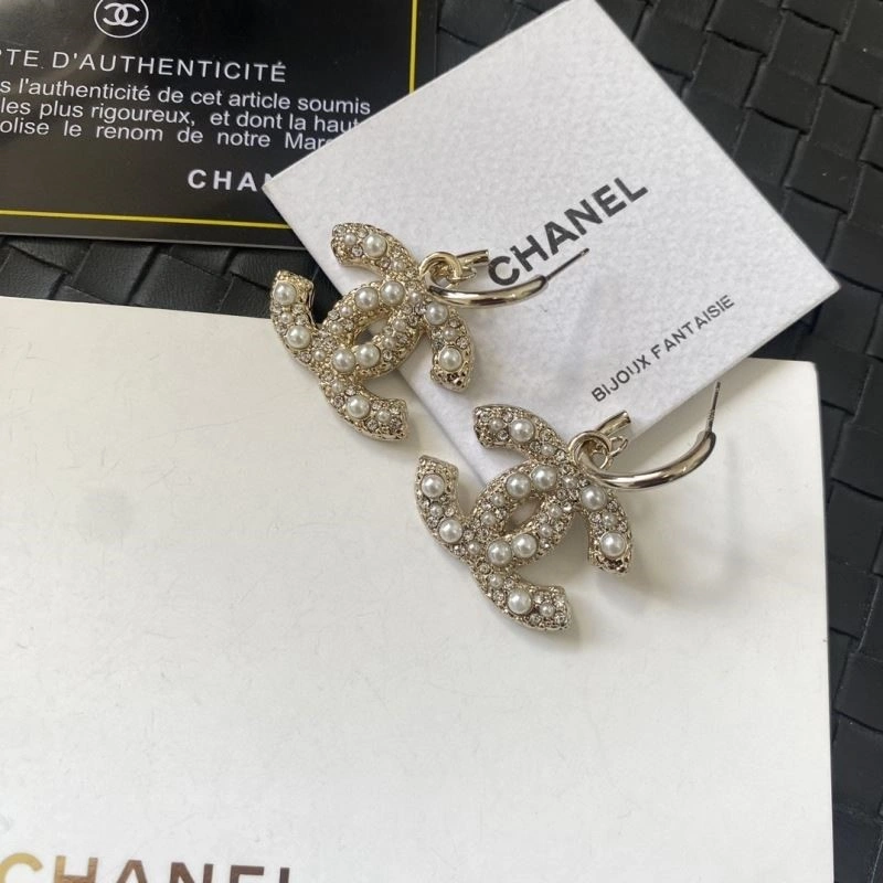 Affordable Chanel Earrings 225140