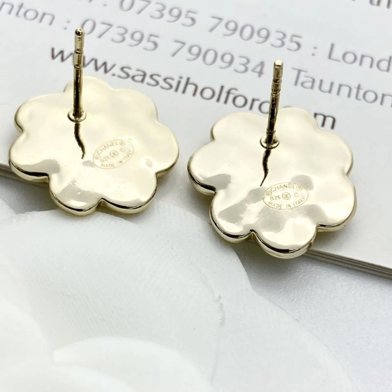 Versatile Chanel Earrings 225095