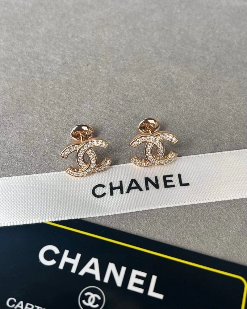 Unique Chanel Earrings 225076