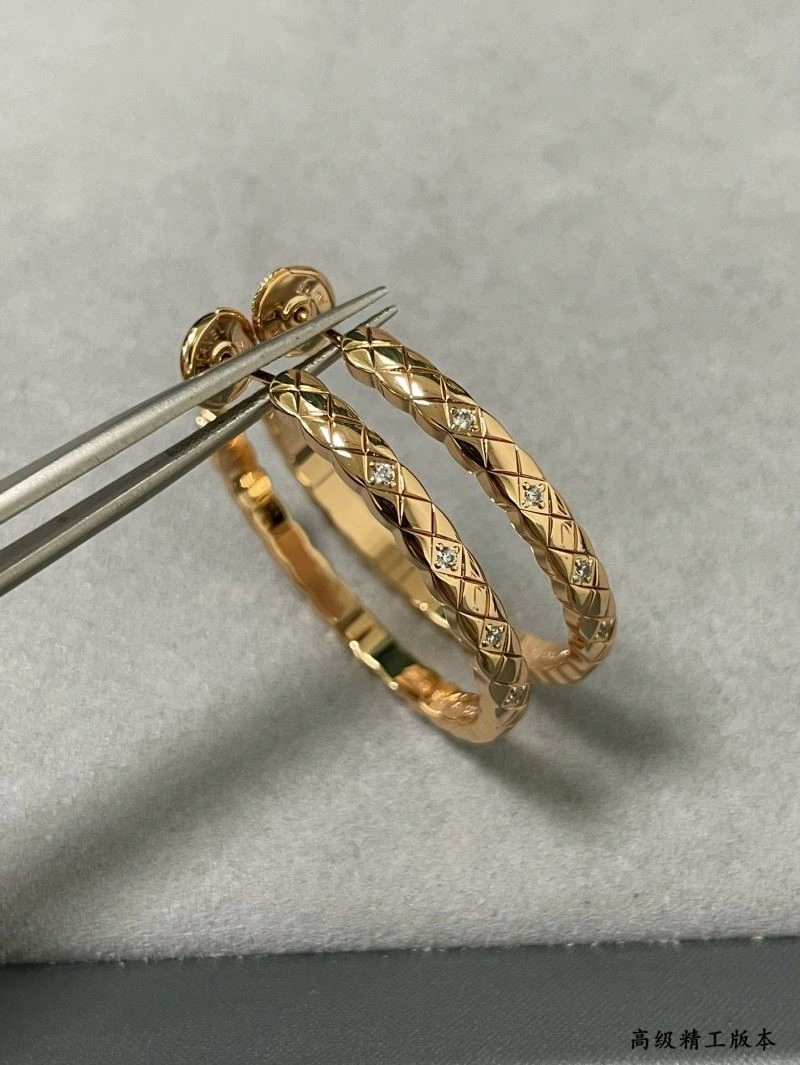 Chanel Earrings Trendsetting 225074
