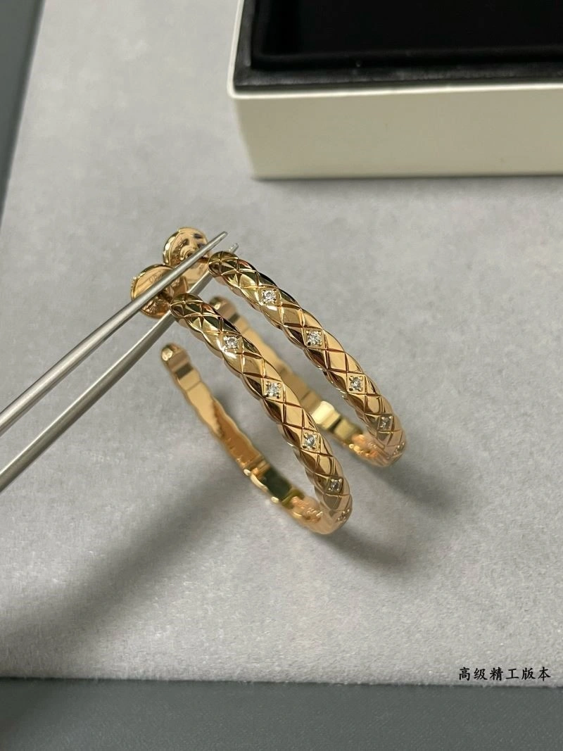 Chanel Earrings Trendsetting 225074