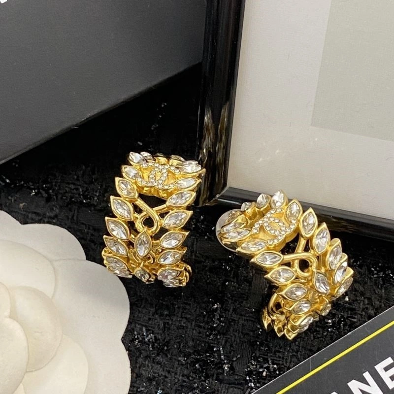 Chanel Earrings Effortless 225070