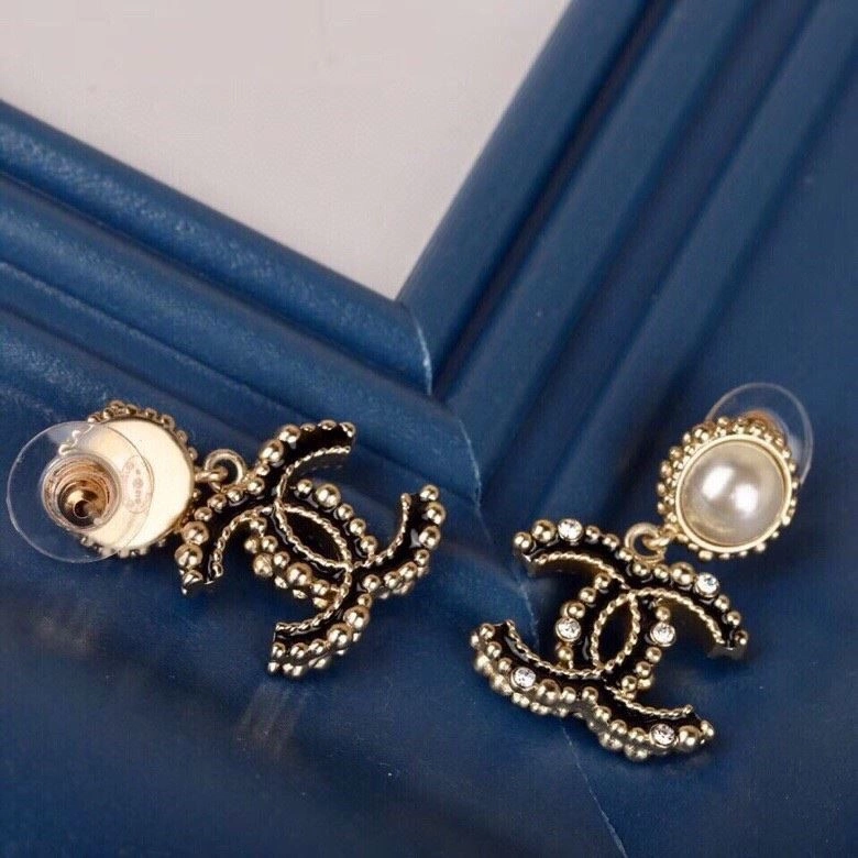 Chanel Earrings Lightweight 225136