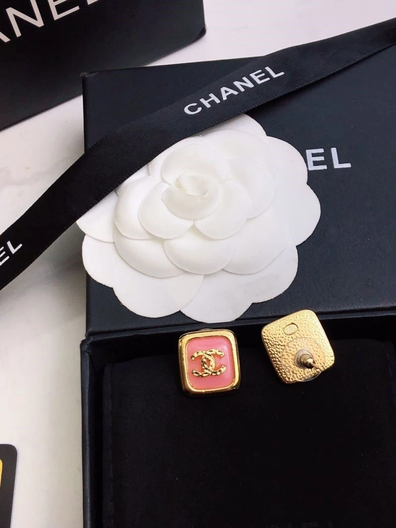 Chanel Earrings Compact 225056