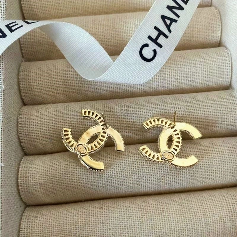 Popular Chanel Earrings 225055