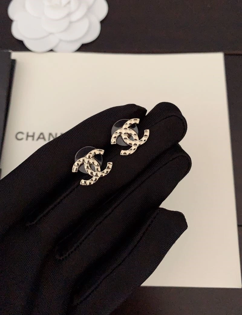 Effortless Chanel Earrings 225059