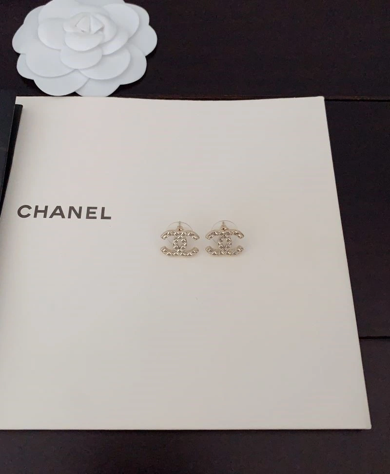 Effortless Chanel Earrings 225059