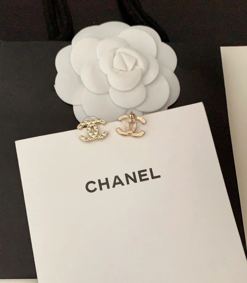Effortless Chanel Earrings 225059