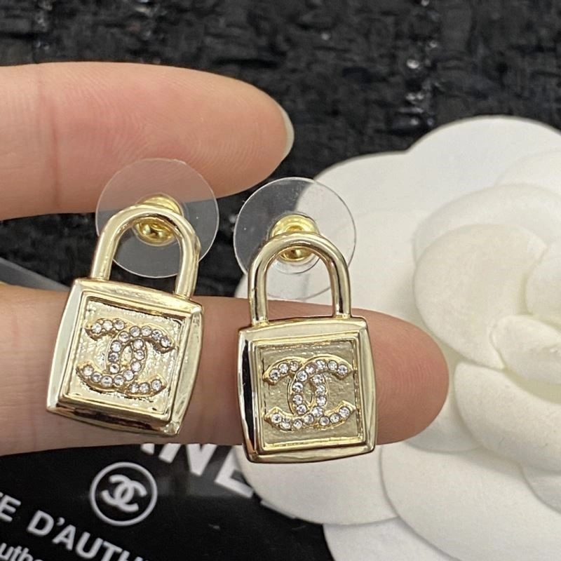 Chanel Earrings ComfortFit 225061