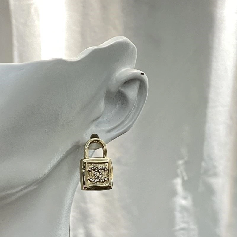 Chanel Earrings ComfortFit 225061